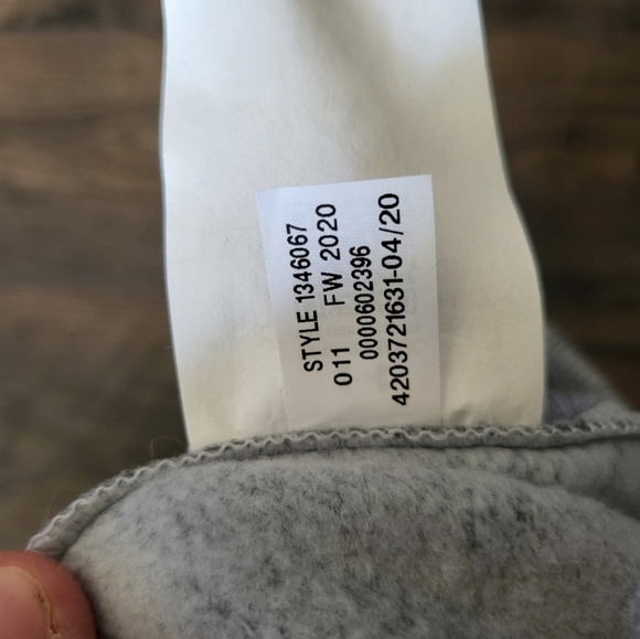 Project Rock Under Armour Thick Activewear Hoodie Sweater Warm Up - Picture 7 of 9